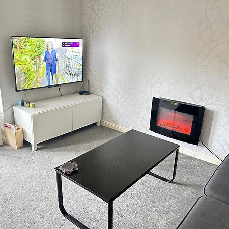 Paisley Central Apartment #3 ภายนอก รูปภาพ
