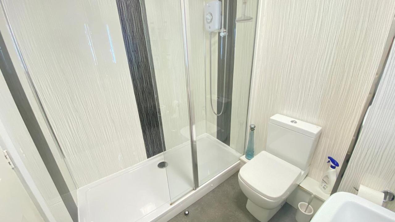 Paisley Central Apartment #3 ภายนอก รูปภาพ